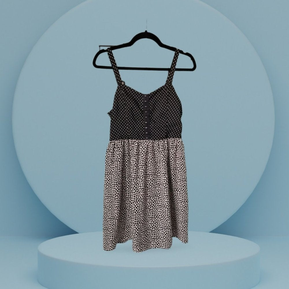 Xhilaration Women's Pleated Dress w/Pockets & Stretch - Black/Gray - D Wilder Hives Shop Xhilaration Women's Pleated Dress w/Pockets & Stretch - Black/Gray - D Wilder Hives Shop